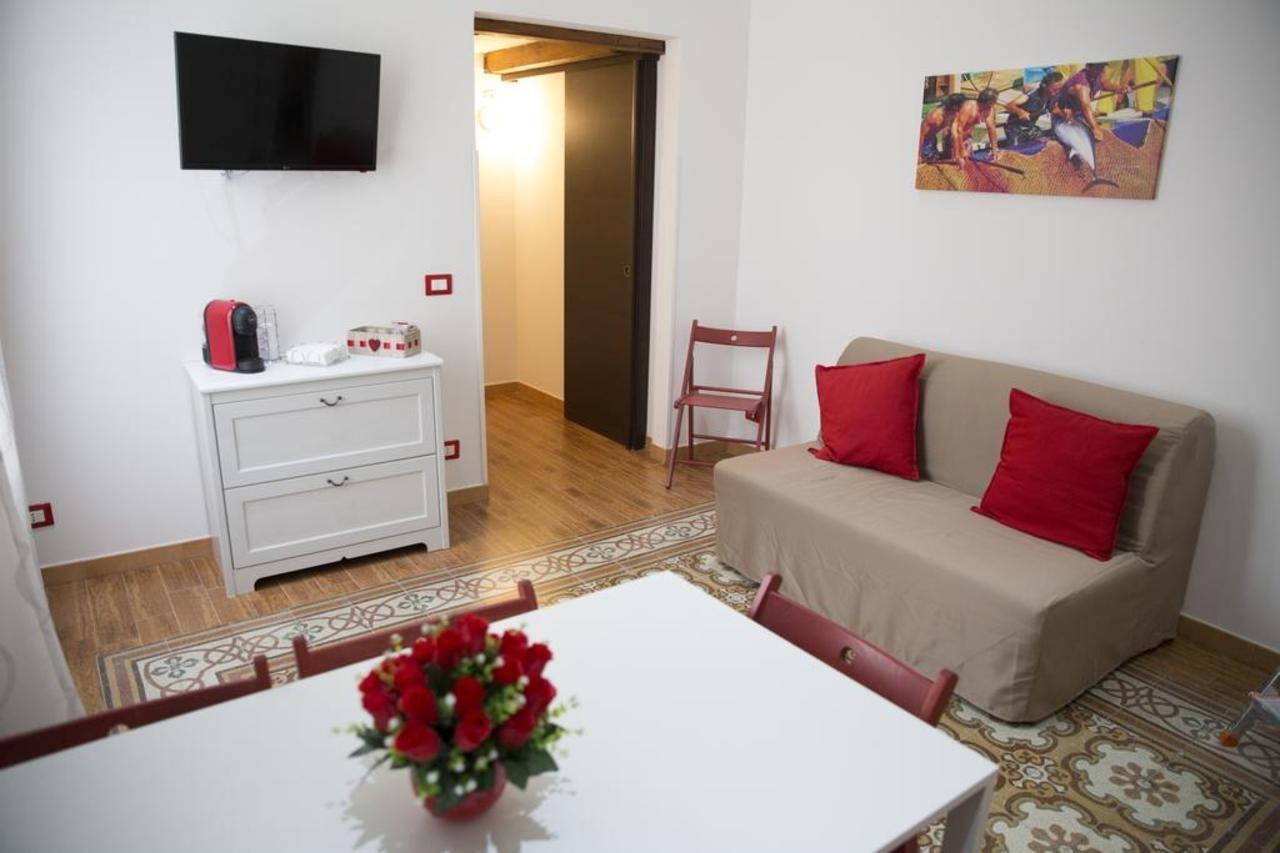 Oltremare Appartamenti Trapani Bagian luar foto